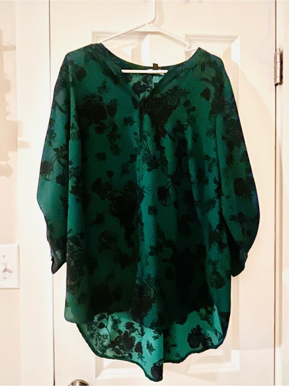Hawthorn Size 22 Emerald Green Black Floral V-Neck Blouse Plus Size